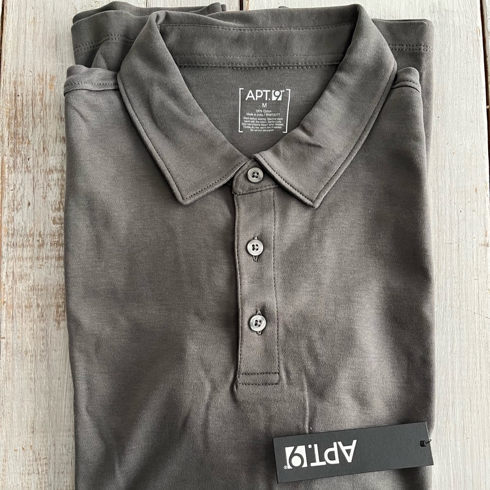 NWT Apt.9 Polo Shirt Size Medium.
